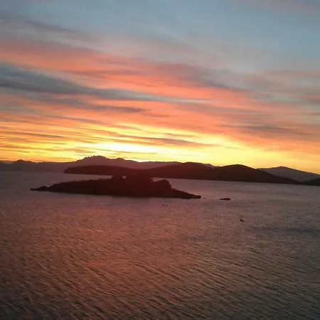 Vista Al Mar *